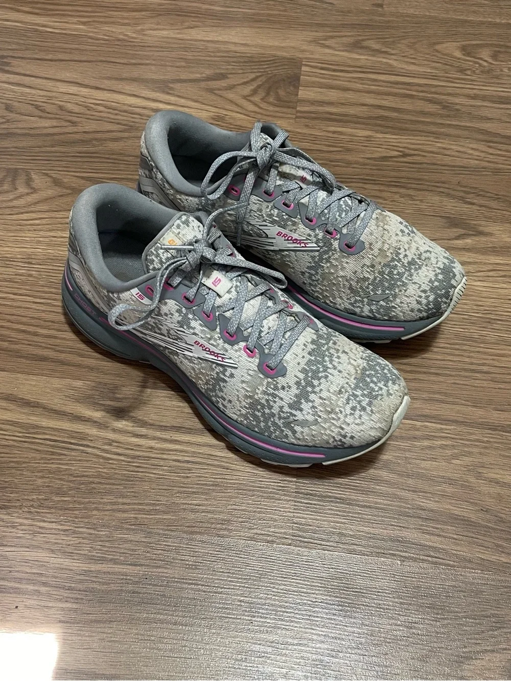 Brooks Ghost 15 Running Shoes Womens 8.5 Athletic Sneakers 1203801B147 Camo Gray